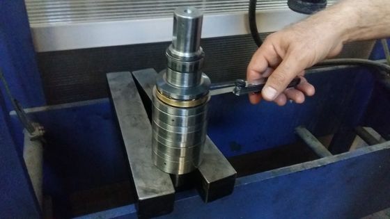 صناعة المطاط الموازية التوأم برغي الطارد T4AR2047 M4CT2047 20 * 47 * 79mm المزود